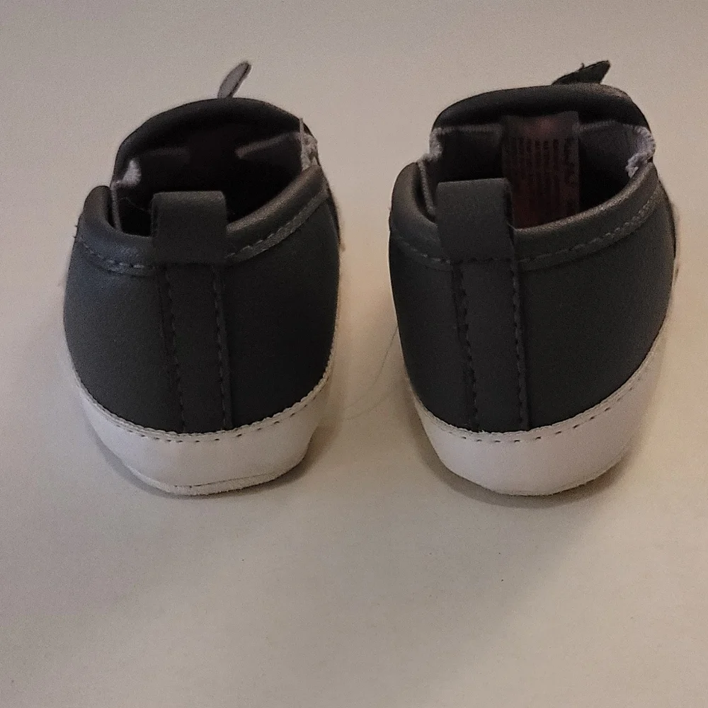 Soft Baby Crib shoes Gray shark Fins 3 to 6  month